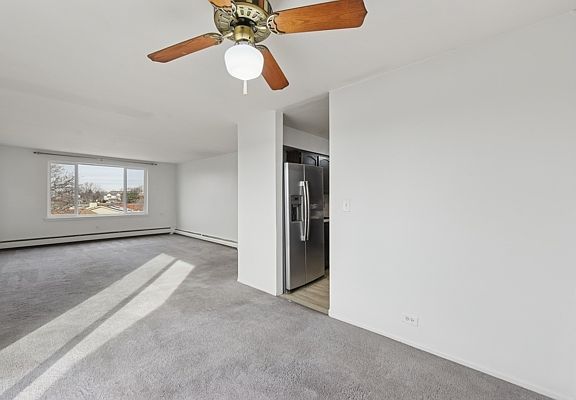 4th image of 1880 Bonnie Ln APT 416