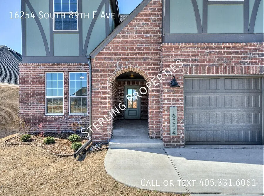 2-Story home in Bixby Village! — Photo 2