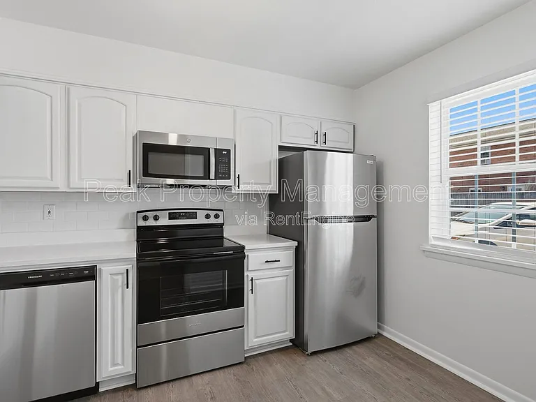 304 S Center St #30 — Photo 8