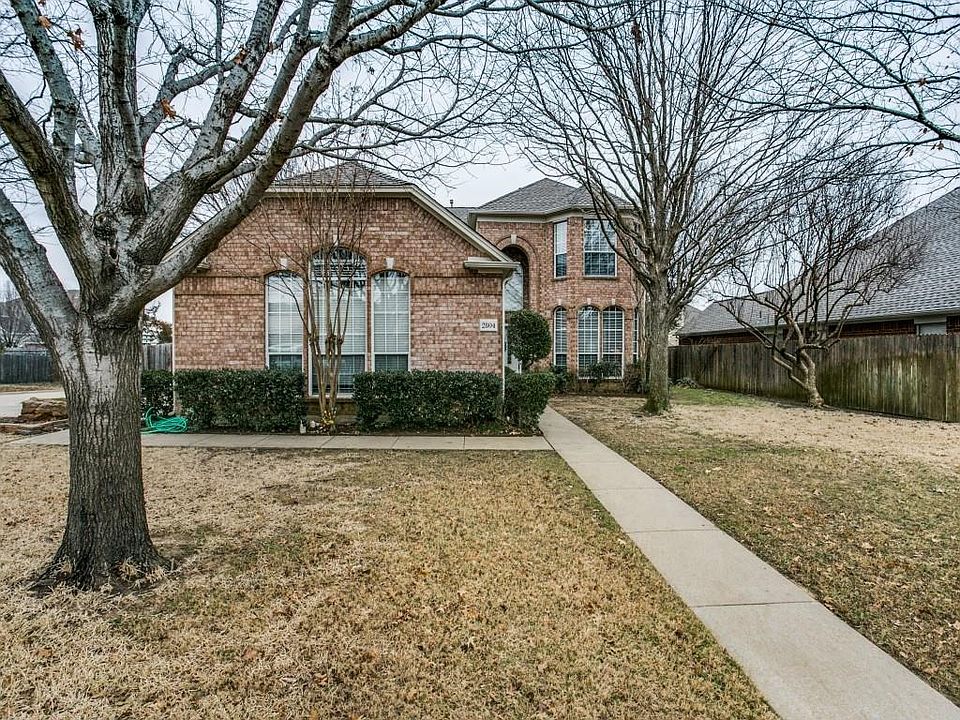 1st image of 2804 Saint Charles Dr