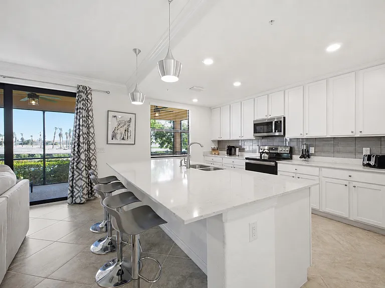 10792 Tarflower Dr #102 — Photo 3