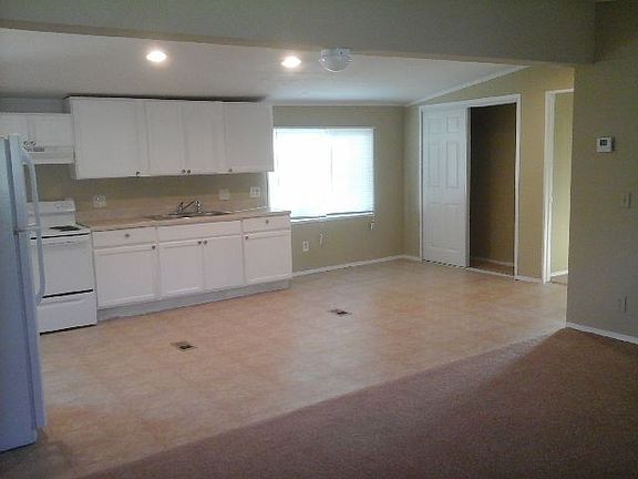 3rd image of 8406 Cindy Way #0136
