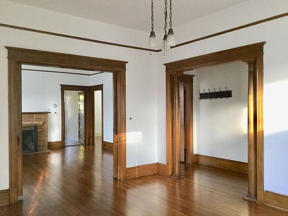 5th image of 990 California St