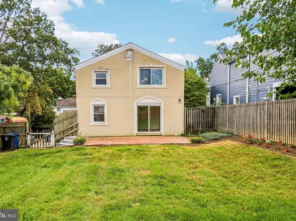 5173 11th St S, Arlington, VA 22204
