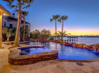 2929 N Island Dr, Seabrook, TX 77586