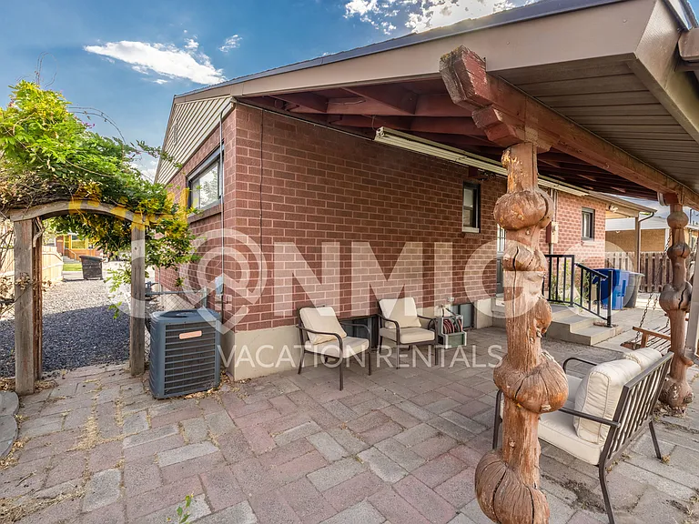 1041 E Platinum Way #1 — Photo 31