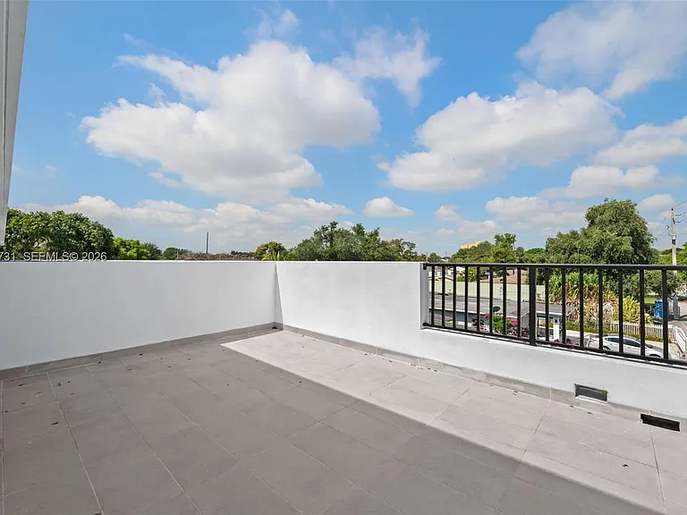 726 NW 55th Ter #726 — Photo 16