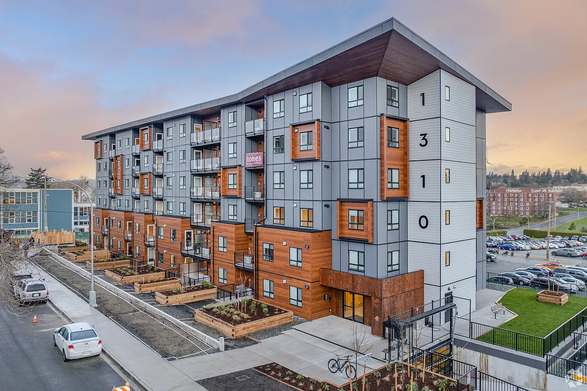 Building Photo - 1310 Saunders St