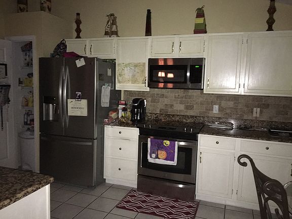 3rd image of 3071 Bluffton Cv