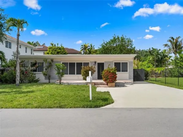 261 188th St, Sunny Isles Beach, FL 33160