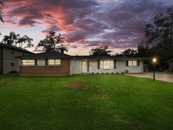 2nd image of 2203 Heron Ct