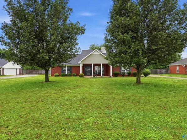 104 Autumn Glaze Dr, Meridianville, AL 35759