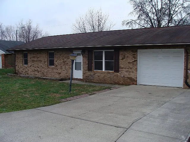 112 Napoleon Ln photo 1