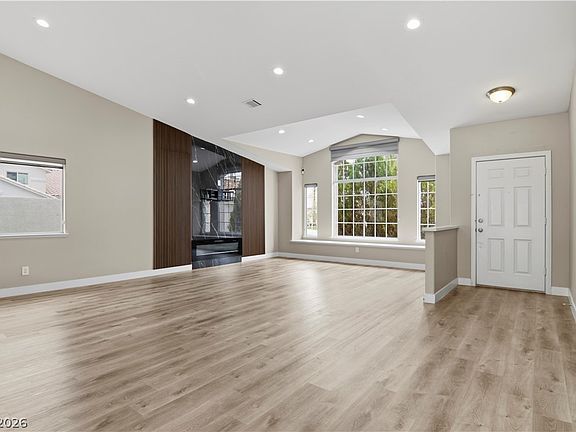2nd image of 3121 Siena Cir