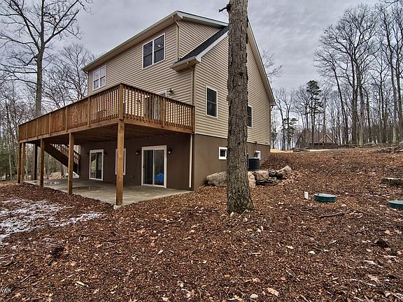 3rd image of 105 Squaw Valley Ln