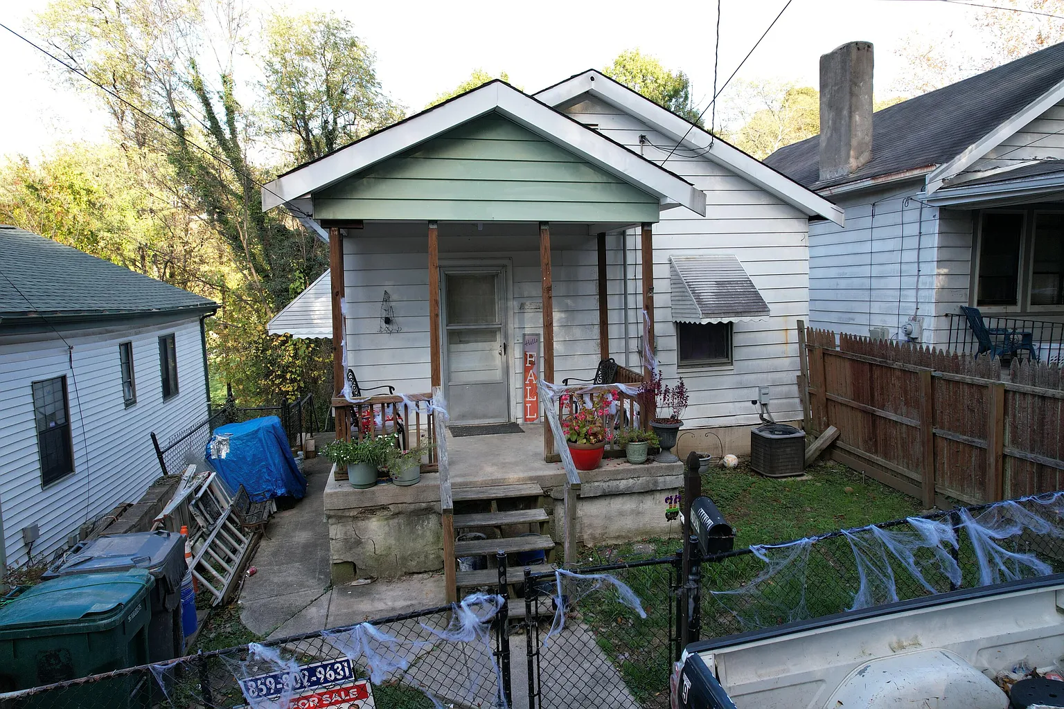1007 Maple Ave photo 1
