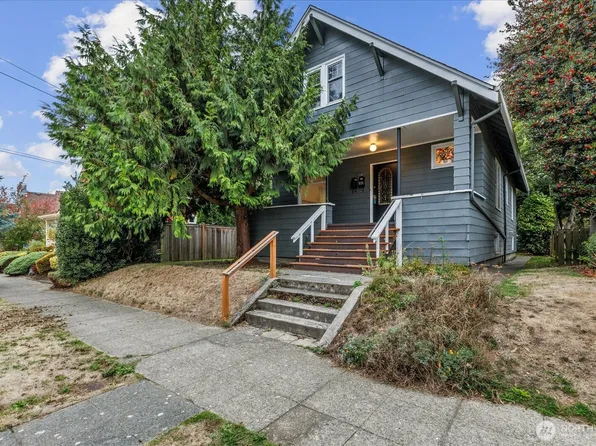 108 NE 61st Street, Seattle, WA 98115