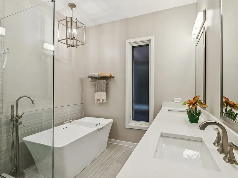 1411 N Mohawk St #1 — Photo 12