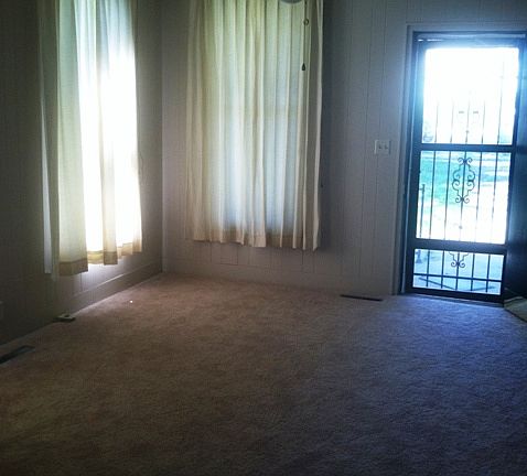 3rd image of 1002 Harris Ave