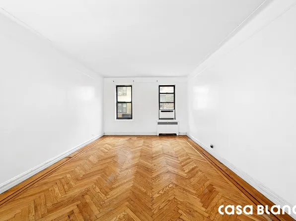 687 West 204th Street 1E image 3 of 12
