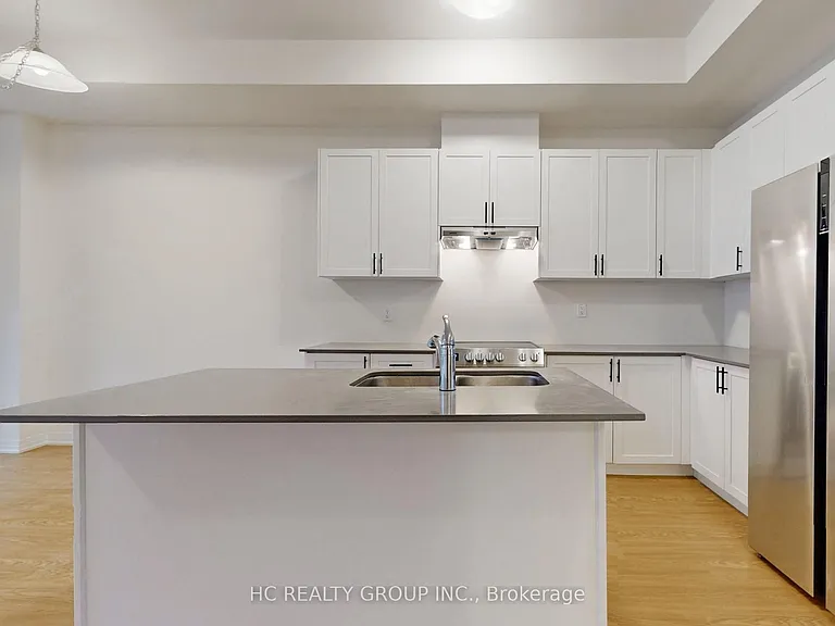 28 Millman Ln — Photo 7