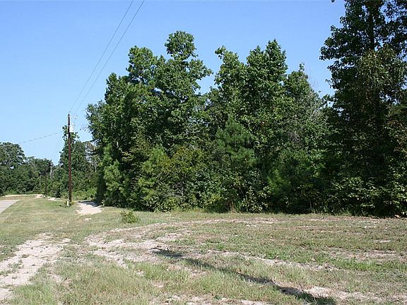 5th image of 4051 Emmett Dr