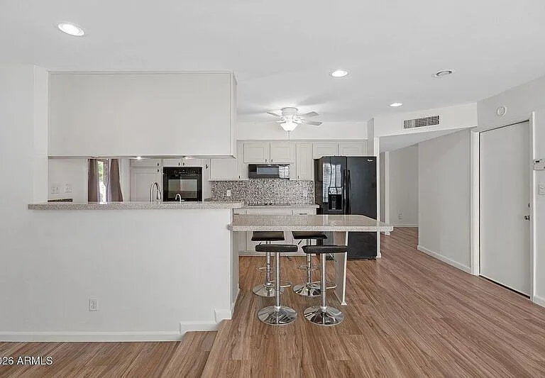 2137 E Apollo Ave — Photo 7