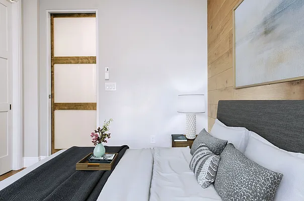 Rented by Argent Advisors LLC | media 72