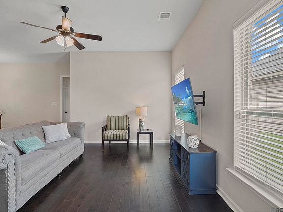 3rd image of 42331 Cedarstone Ave