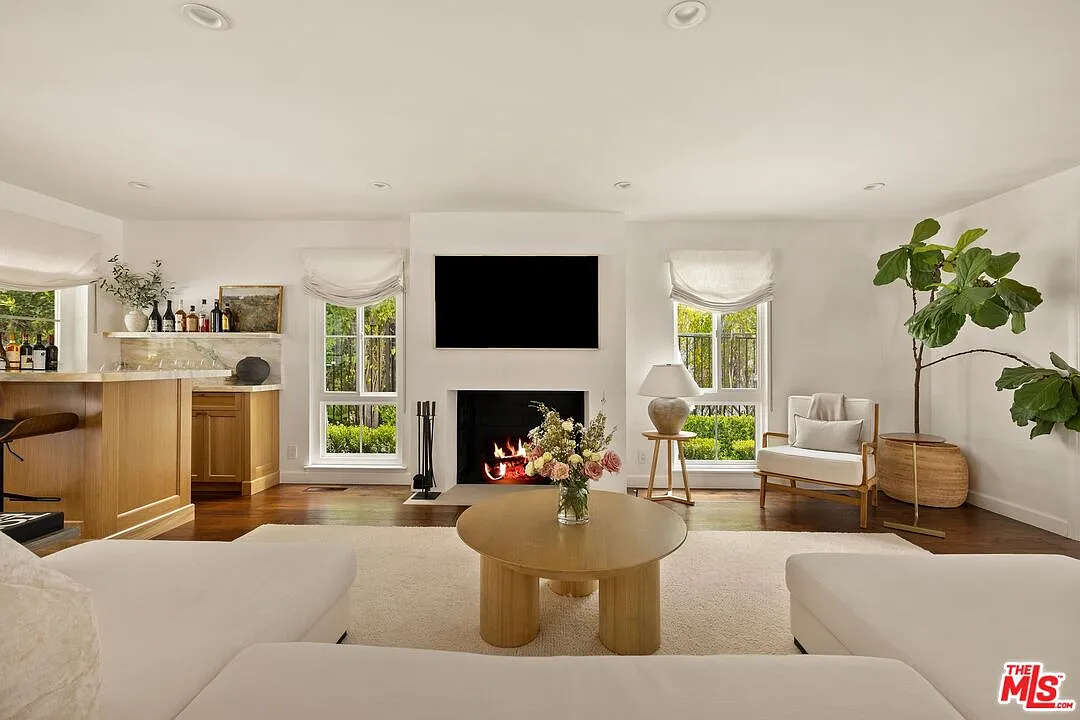 5 bed, 6.0 bath, 4266 sqft, $29,999 — Photo 4