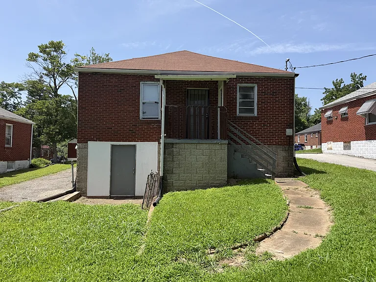 5324 Fletcher St — Photo 10