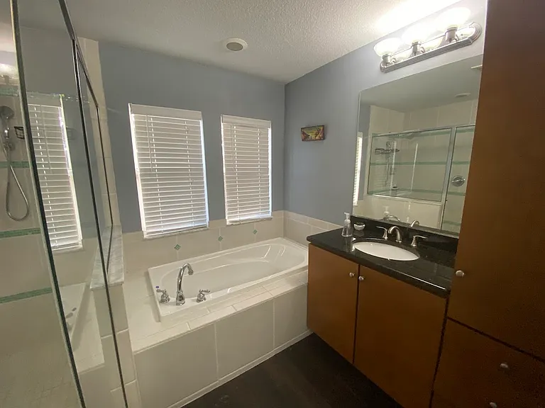 16125 Churchview Dr — Photo 24