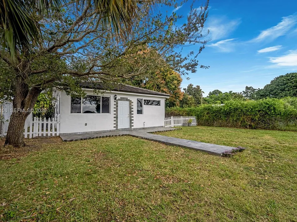 8861 SW 127th Ter