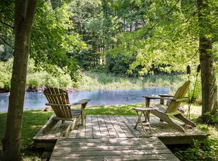 20 Wright Ln, Great Barrington, MA 01230