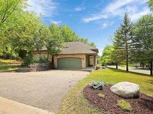 7235 Stewart Dr, Eden Prairie, MN 55346