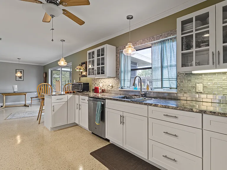 4020 Palm Dr — Photo 11