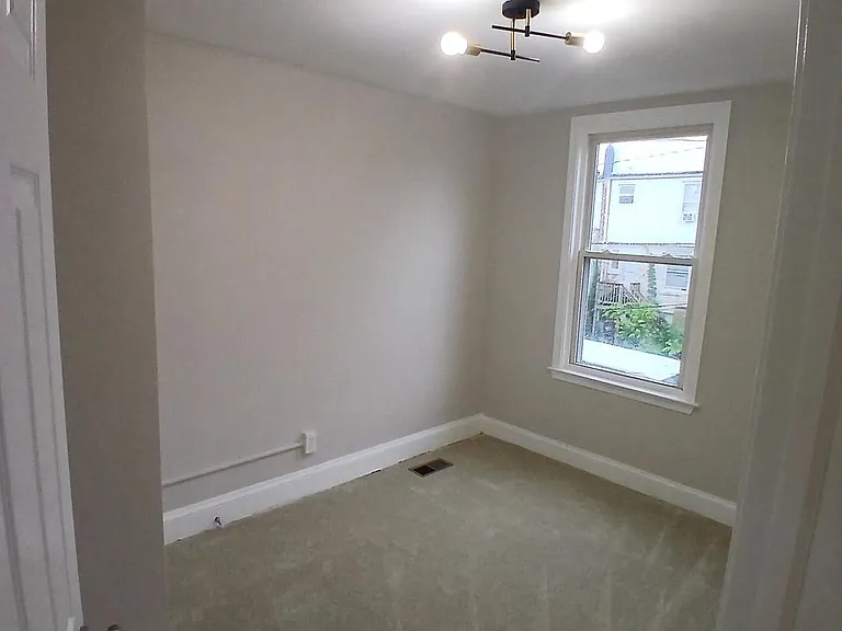 3323 Elmley Ave — Photo 4
