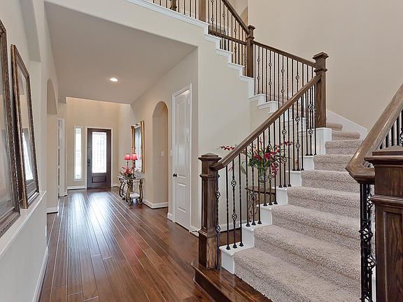 3rd image of 1110 Arden Oaks Dr