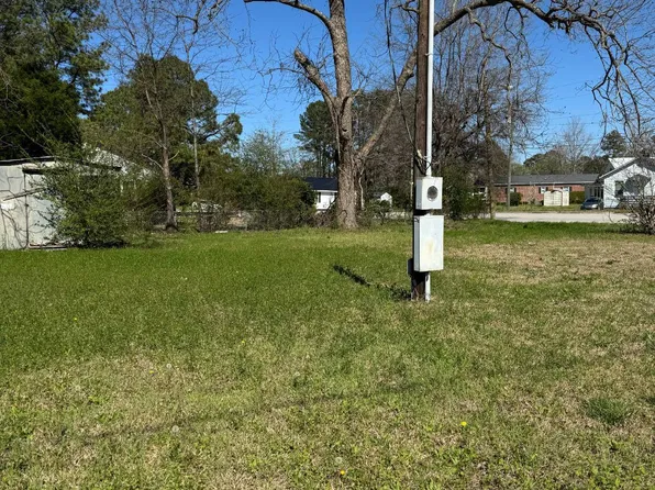 4424 Lee St, Ayden, NC 28513