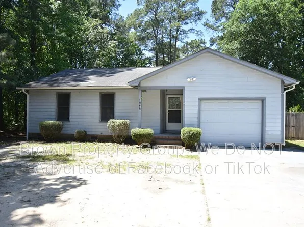 1646 Rim Rd, Fayetteville, NC 28314