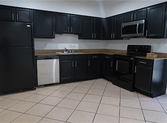 5th image of 4021 Rye St APT C