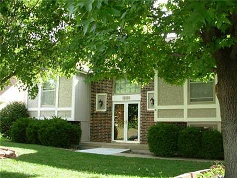 1st image of 515 SE Brentwood Dr