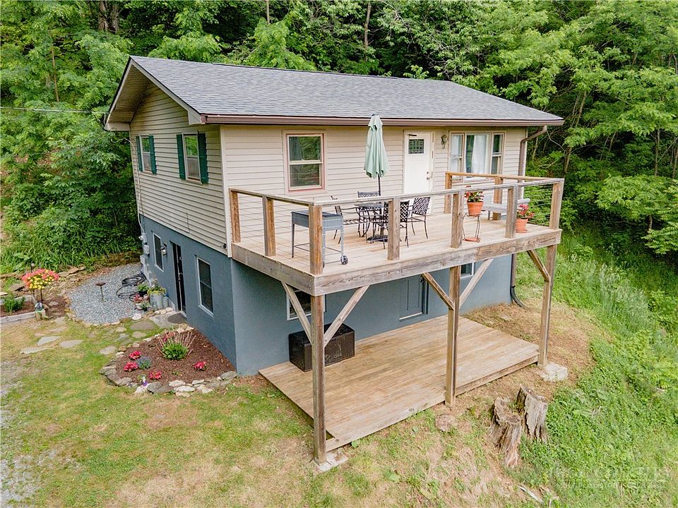 1st image of 280 Lynn Hill Road