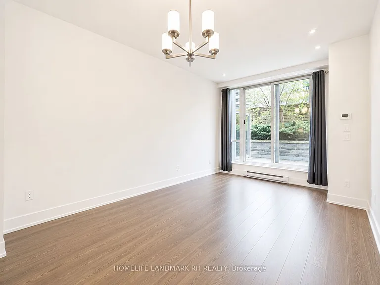 18 Graydon Hall Dr #208 — Photo 2