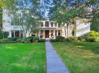 3 Meadowwood Ln, Rye, NY 10580