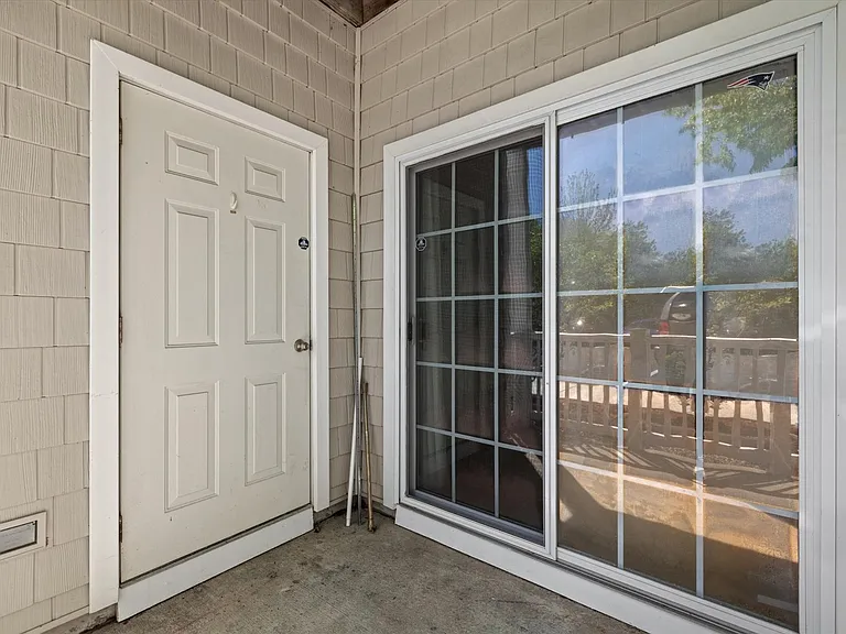 21 Hampshire Rd #101 — Photo 14