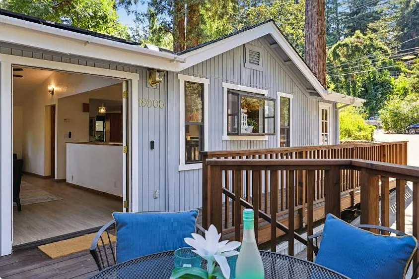 18000 Madrone Dr — Photo 2