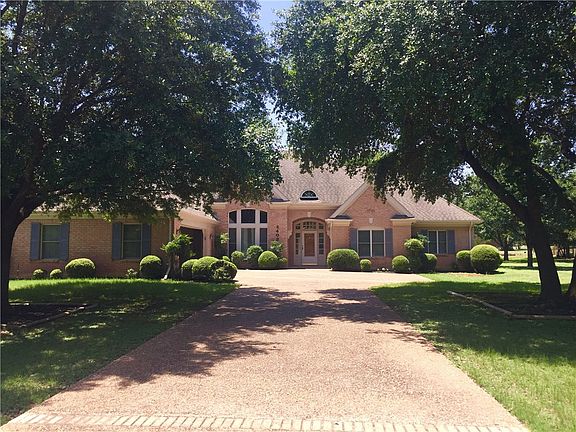 2nd image of 2403 Welsch Ln