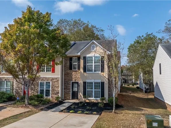 11435 S Grove Dr, Hampton, GA 30228