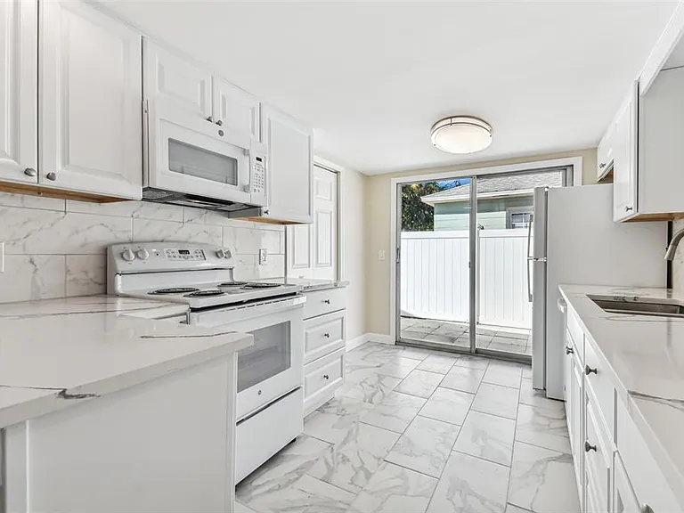 223 148th Ave E — Photo 28